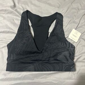 Fabletics Women's Reflective Black Patterned Sports Bra